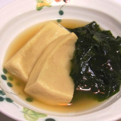 高野豆腐の煮物は私も好きで、よく作ります♪わかめと一緒に煮るのは初めてでしたが、トロトロでおいしいですね～＾＾ごちそうさまでした☆
